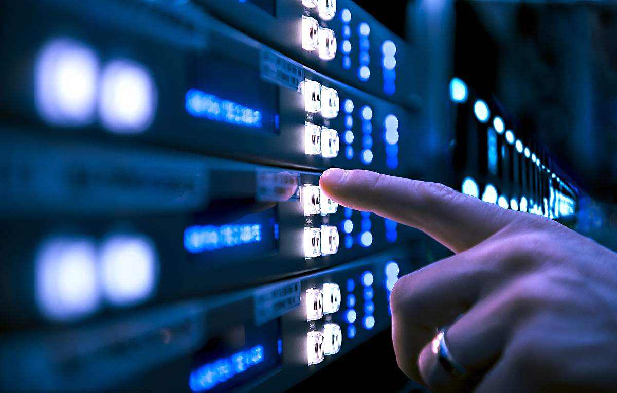 計算機專業畢業生的職業選擇 為何軟件開發熱，硬件開發冷？